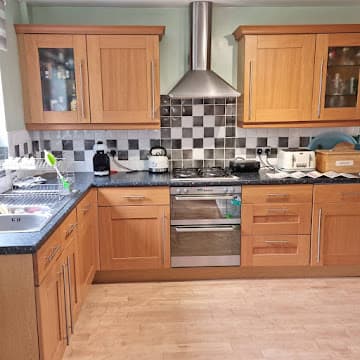 Kitchen respray before - dated oak cabinets